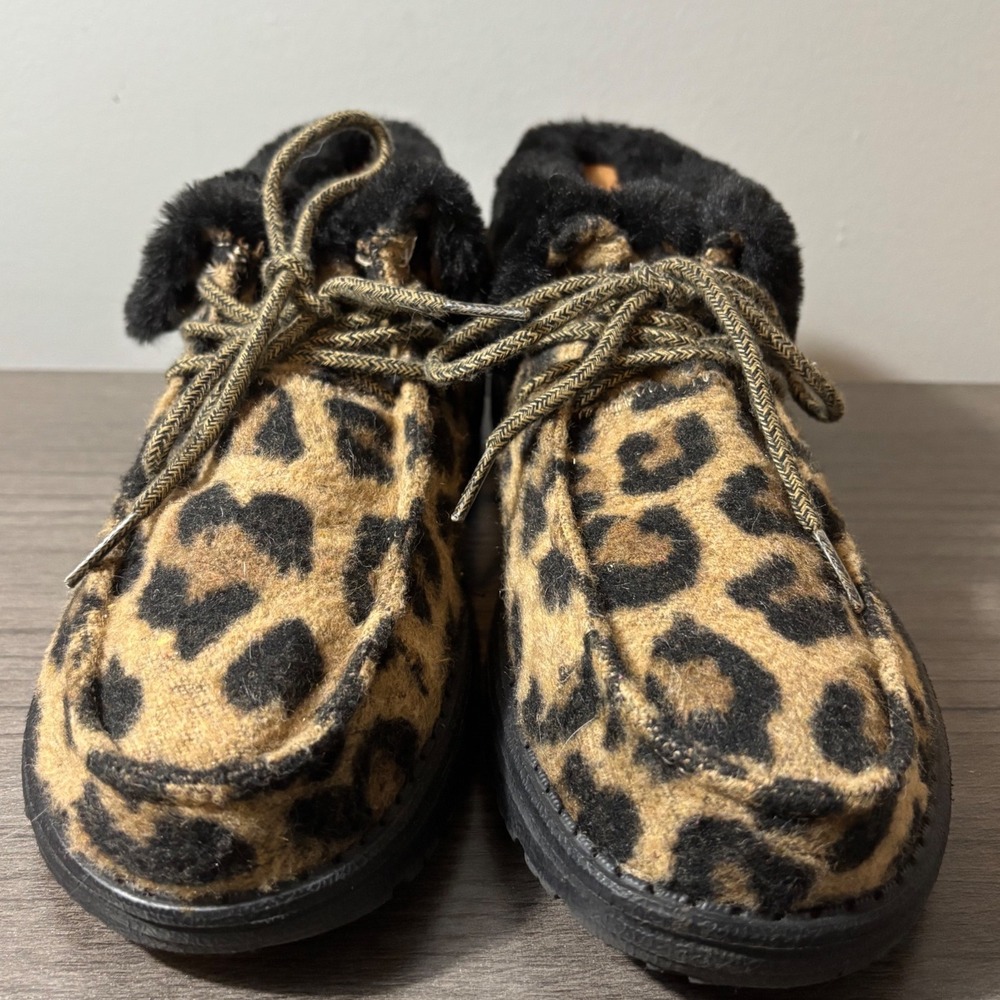 HeyDude Britt Women's Leo Nut Leopard Print Faux Fur Trim Bootie Sneakers Size 9 - Picture 4 of 9